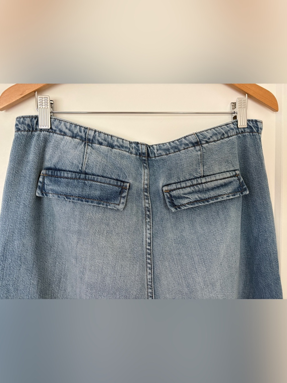 Good American Light Blue Baggy Jeans - Picture 5 of 6